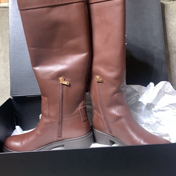 BRAND NEW 🔥 LEIGH LEATHER COACH BOOTS 😍 COLOR - WALNUT 😆 - Picture 7 of 10